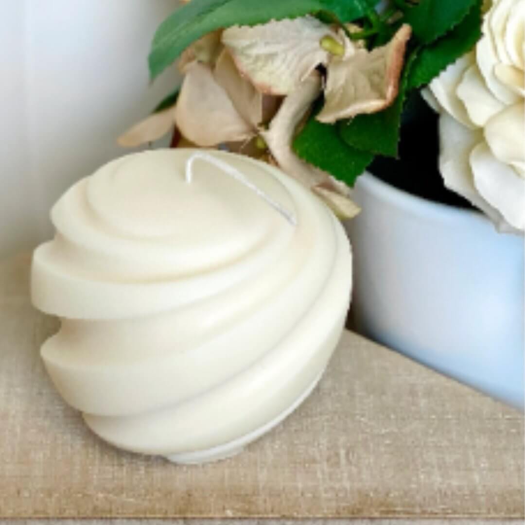 Reflective Swirl Intention Candle – Handcrafted Soy Wax