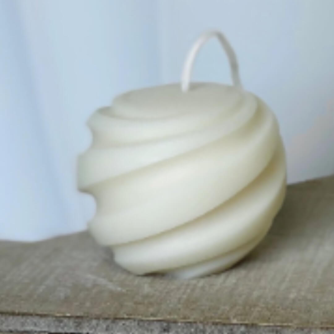 Reflective Swirl Intention Candle – Handcrafted Soy Wax
